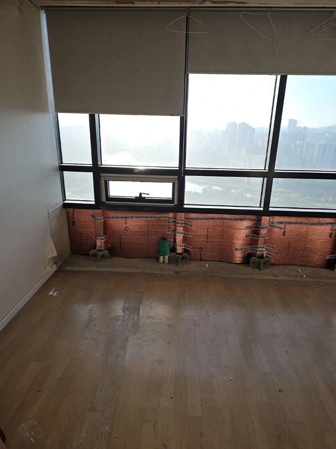 벽면 단열재 부착 시공 단계